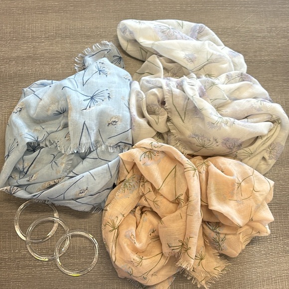 Lot of 3 Rampage Floral Scarfs w/Rings (Light Pink/Light Blue/ White) - Picture 8 of 10